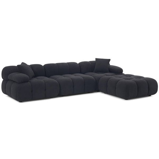 Sofa tapicerowana o ponadczasowym wygladzie z wyraznym zarysem w odcieniu czerni
